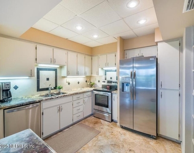 752 Spinnakers Reach Drive - Photo Thumbnail 6