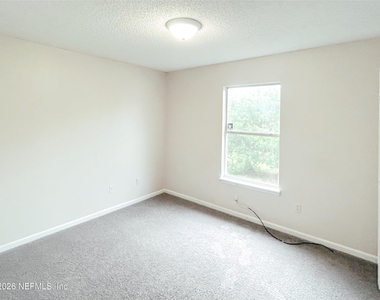 383 Turtle Dove Drive - Photo Thumbnail 8