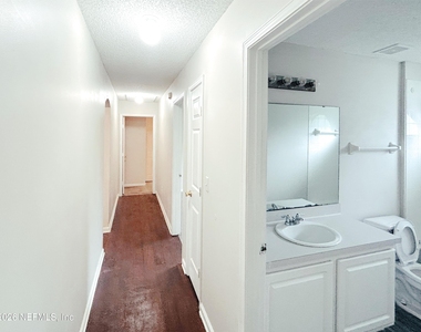 383 Turtle Dove Drive - Photo Thumbnail 13