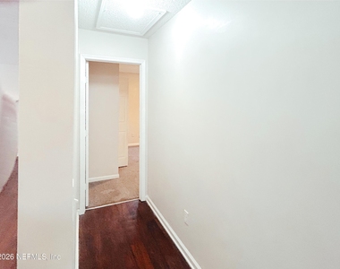 383 Turtle Dove Drive - Photo Thumbnail 6