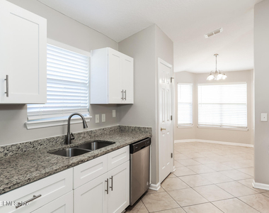 1104 Ajuga Court - Photo Thumbnail 5