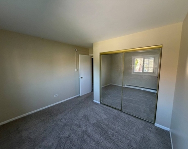 121 W Elk Trail - Photo Thumbnail 4