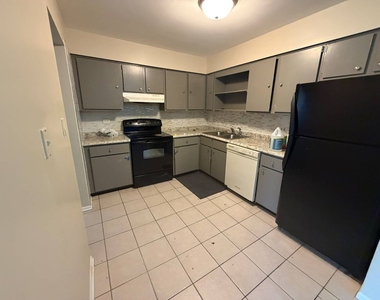 121 W Elk Trail - Photo Thumbnail 9