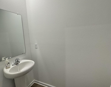 77 Montellano Road - Photo Thumbnail 8