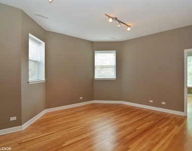 2307 N Springfield Avenue - Photo Thumbnail 2