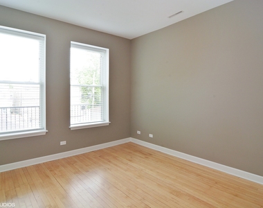 2307 N Springfield Avenue - Photo Thumbnail 8