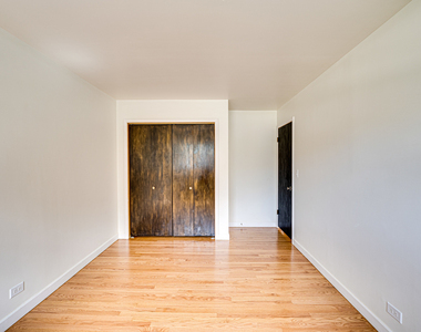 1015 Wilson Avenue - Photo Thumbnail 10