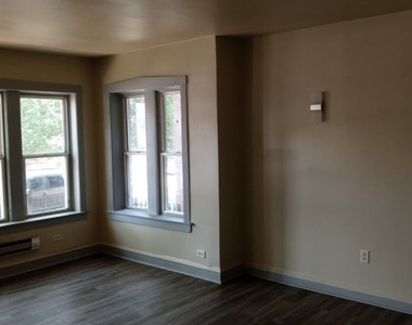 6943 S Indiana Avenue - Photo Thumbnail 2