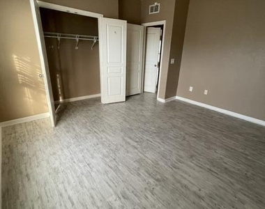 8290 W Gate Parkway - Photo Thumbnail 24