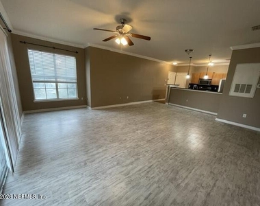 8290 W Gate Parkway - Photo Thumbnail 15