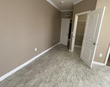 8290 W Gate Parkway - Photo Thumbnail 19