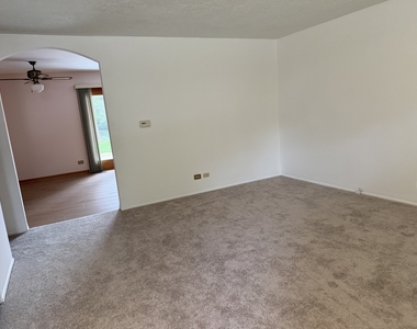 1109 Kingwood Lane - Photo Thumbnail 7