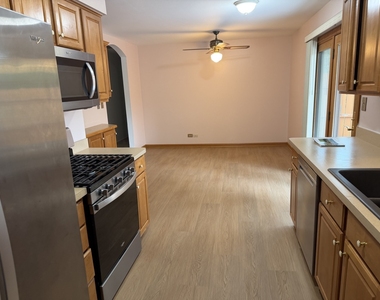 1109 Kingwood Lane - Photo Thumbnail 4