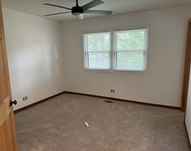 1109 Kingwood Lane - Photo Thumbnail 10