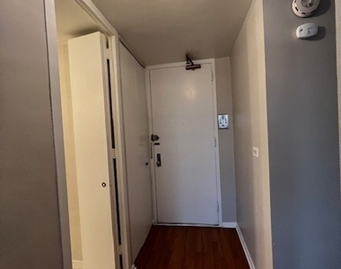 4800 S Chicago Beach Drive - Photo Thumbnail 9