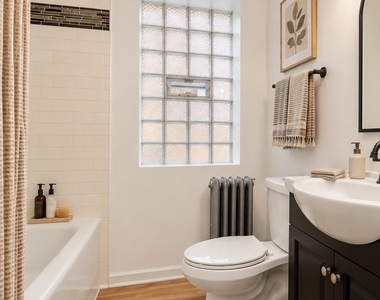 2726 N Harding Avenue - Photo Thumbnail 14
