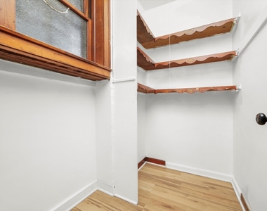 2726 N Harding Avenue - Photo Thumbnail 15