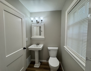 1619 Evergreen Street - Photo Thumbnail 8