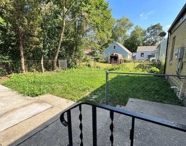 1619 Evergreen Street - Photo Thumbnail 14