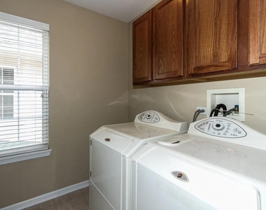 449 Bay Tree Circle - Photo Thumbnail 32