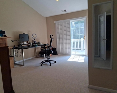 449 Bay Tree Circle - Photo Thumbnail 20