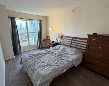 1212 N La Salle Street - Photo Thumbnail 4