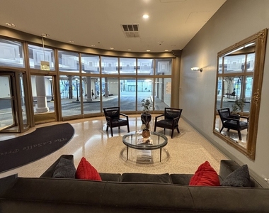 1212 N La Salle Street - Photo Thumbnail 14