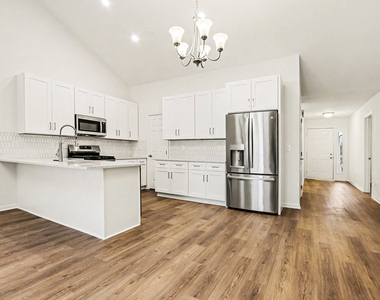 408 Jackson Street - Photo Thumbnail 2