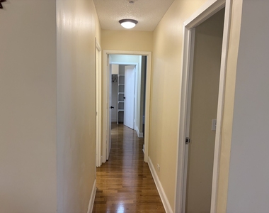801 S Plymouth Court - Photo Thumbnail 4