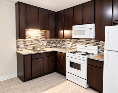 1039 College Avenue - Photo Thumbnail 1