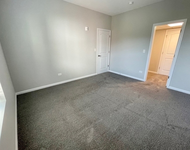 301 N Madison Street - Photo Thumbnail 9