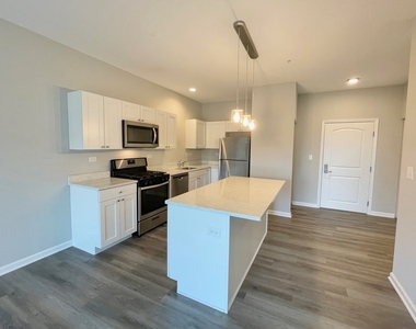 301 N Madison Street - Photo Thumbnail 1