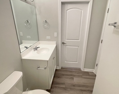 301 N Madison Street - Photo Thumbnail 12