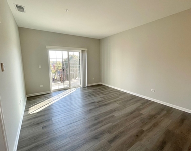 301 N Madison Street - Photo Thumbnail 4