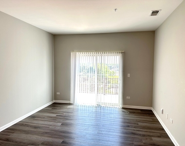 301 N Madison Street - Photo Thumbnail 5