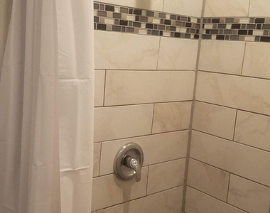 4207 N Sawyer Avenue - Photo Thumbnail 9