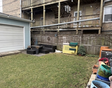4207 N Sawyer Avenue - Photo Thumbnail 16