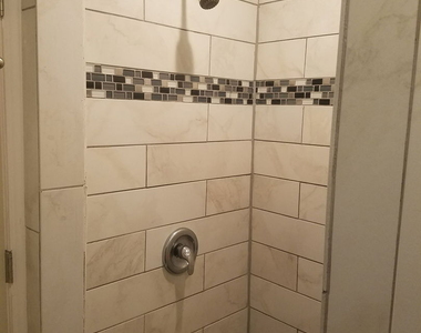 4207 N Sawyer Avenue - Photo Thumbnail 11