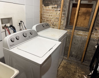 4207 N Sawyer Avenue - Photo Thumbnail 14
