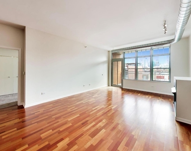 1200 W Monroe Street - Photo Thumbnail 3