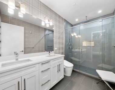 5 N Oakley Boulevard - Photo Thumbnail 14