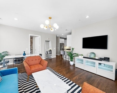 5 N Oakley Boulevard - Photo Thumbnail 7