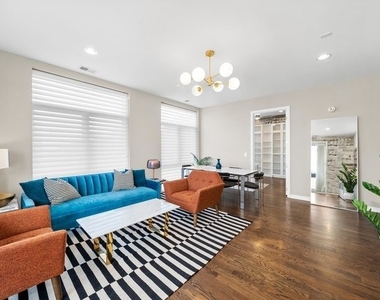 5 N Oakley Boulevard - Photo Thumbnail 6