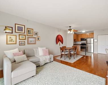 125 S Jefferson Street - Photo Thumbnail 3