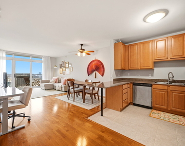 125 S Jefferson Street - Photo Thumbnail 7