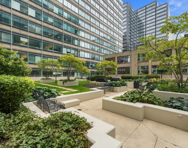 125 S Jefferson Street - Photo Thumbnail 1