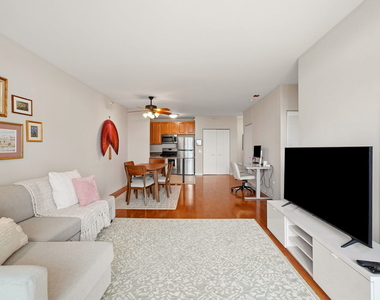125 S Jefferson Street - Photo Thumbnail 2