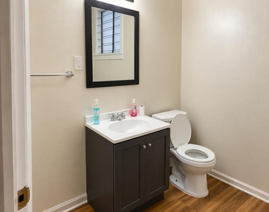 6728 S Langley Avenue - Photo Thumbnail 12