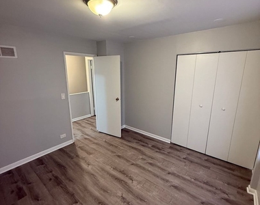 744 W Gordon Terrace - Photo Thumbnail 1