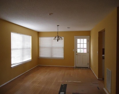 1971 Hunters Ridge - Photo Thumbnail 1